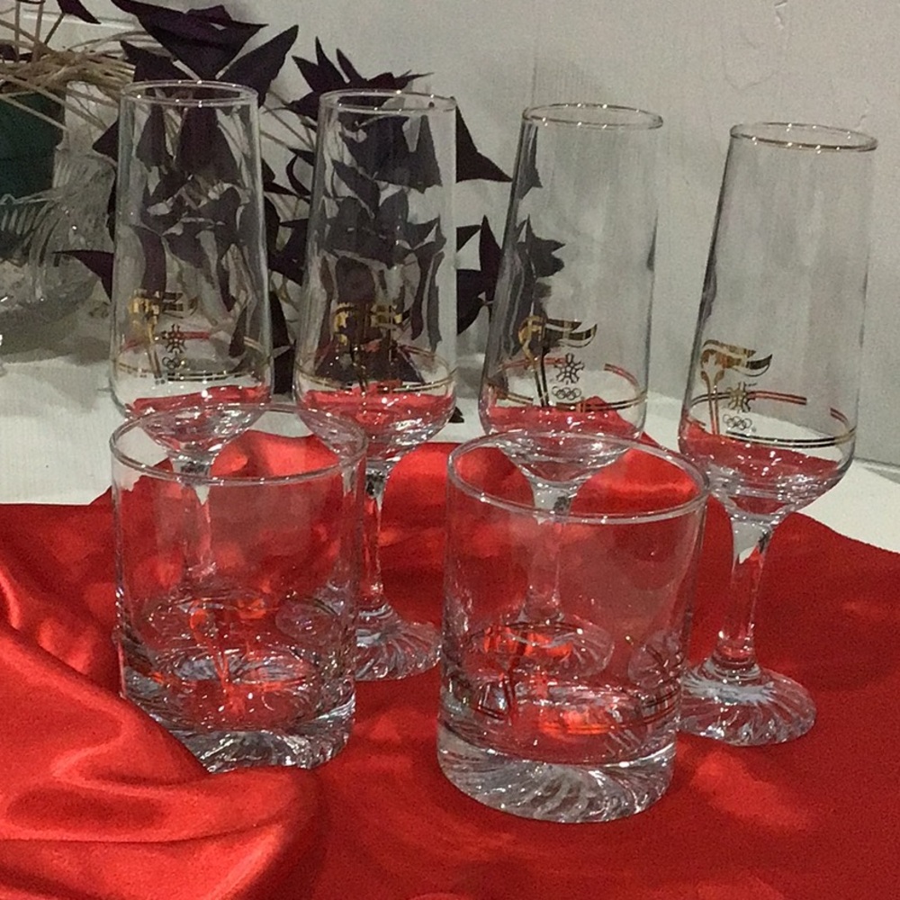 Olympic champagne glasses , highball glasses vintage